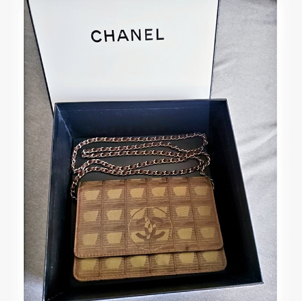 *SOLD* CHANEL Travel Line WOC flap bag